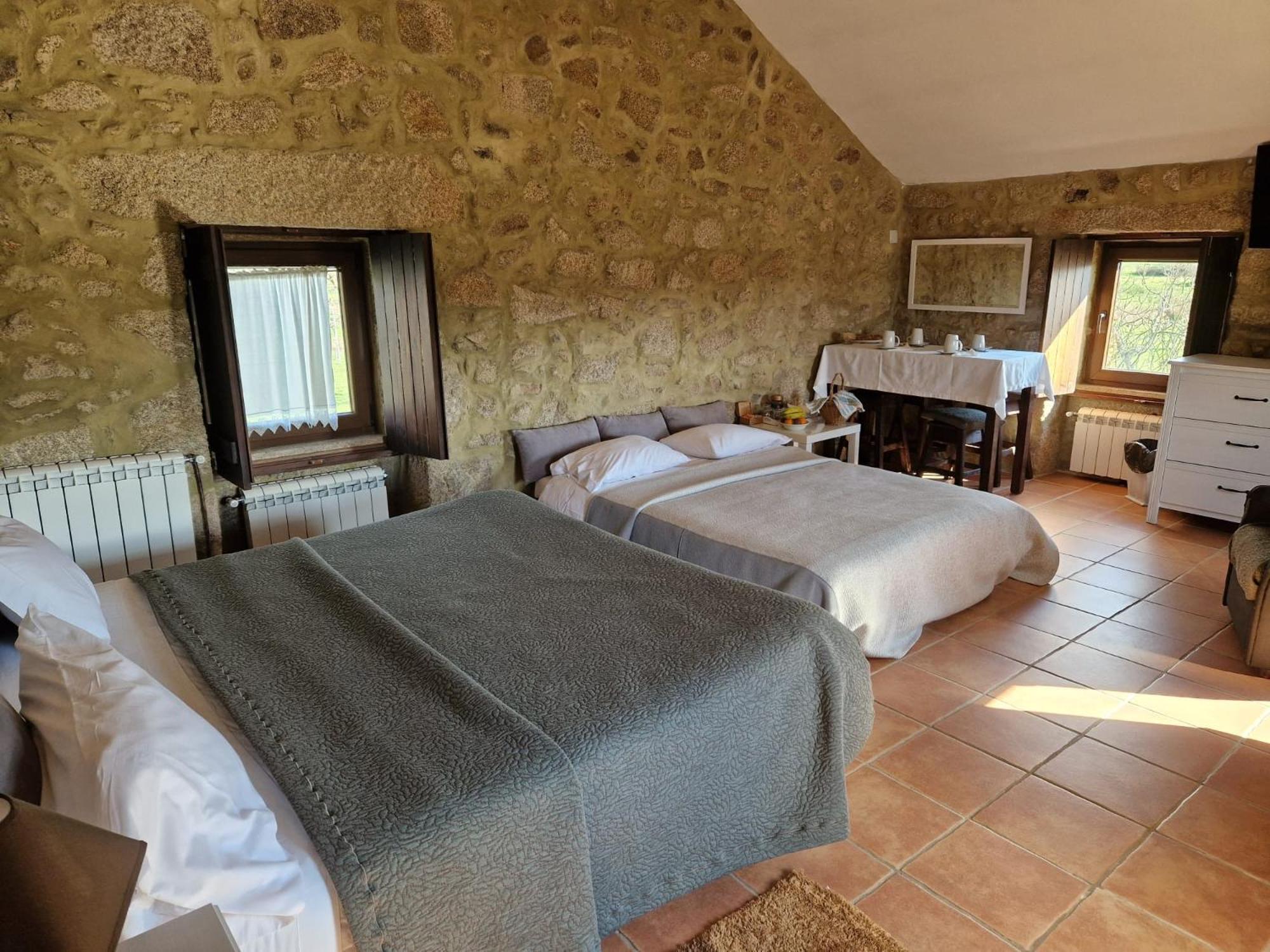 Hostal Quinta Damigo Seia Exterior foto